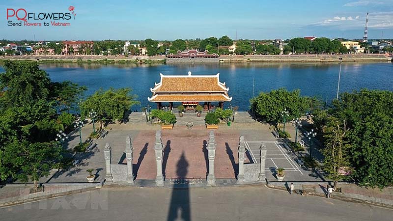 quang-tri-flower-shop-vietnam-260421